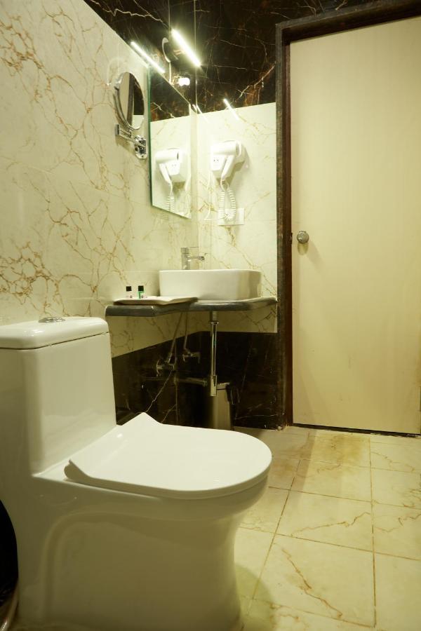 Vovo Premier Hotel 벵갈루루 외부 사진