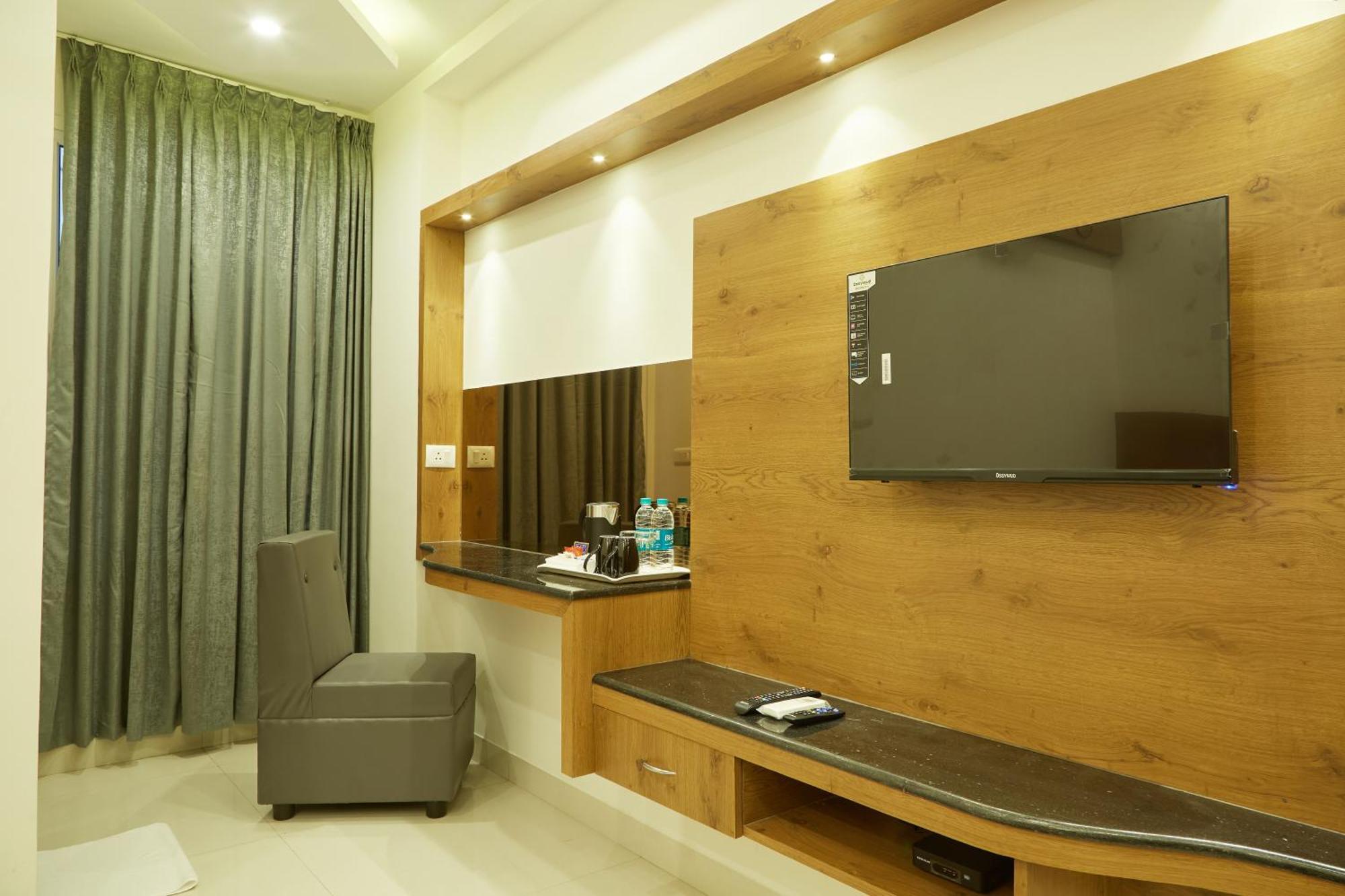 Vovo Premier Hotel 벵갈루루 외부 사진